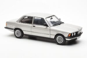BMW 323i E21 Aspen Stříbrný AUTOart 1:18 80430433552 Kov – obrázek 6 z 8