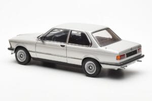 BMW 323i E21 Aspen Stříbrný AUTOart 1:18 80430433552 Kov – obrázek 7 z 8