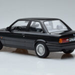 BMW 325i E30 Černý Norev 1:18 - image 5 of 6