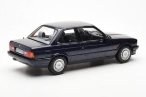 BMW 325i E30 Modrý Metalíza Norev 1:18 183201 Kov – obrázek 2 z 6