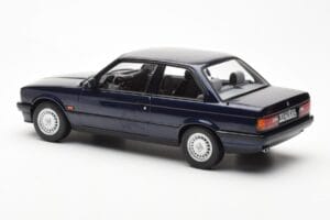 BMW 325i E30 Modrý Metalíza Norev 1:18 183201 Kov – obrázek 5 z 6