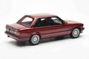 BMW 325i E30 Bordeaux Metallic Otto 1:18 OT102 Pryskyřice – obrázek 2 z 6