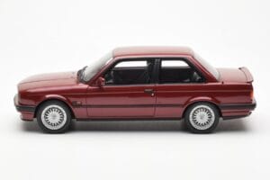 BMW 325i E30 Bordeaux Metallic Otto 1:18 OT102 Pryskyřice – obrázek 3 z 6