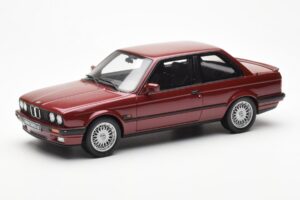 BMW 325i E30 Bordeaux Metallic Otto 1:18 OT102