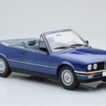 BMW 325i E30 Kabriolet Modrý MCG 1:18 - image 3 of 5