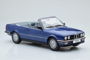 BMW 325i E30 Kabriolet Modrý MCG 1:18 MCG18381 Kov – obrázek 3 z 5