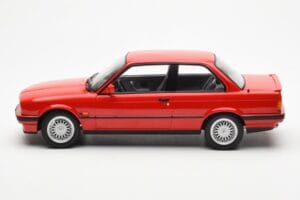 BMW 325i E30 Červený Norev 1:18 183202 Kov – obrázek 3 z 6