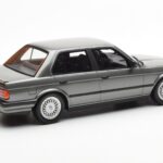 BMW 325i E30 Sedan Dolphin Šedý Otto 1:18 OT819 - image 2 of 6
