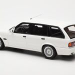 BMW 325i E30 Touring M Package Bílý Otto 1:18 OT238 - image 4 of 5
