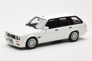 BMW 325i E30 Touring M Package Bílý Otto 1:18 OT238