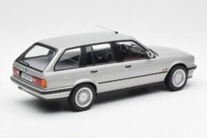 BMW 325i E30 Touring Stříbrný Norev 1:18 183216 Kov – obrázek 2 z 6