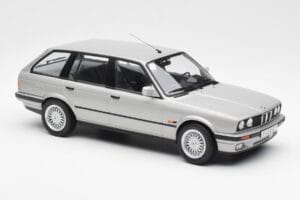 BMW 325i E30 Touring Stříbrný Norev 1:18 183216 Kov – obrázek 4 z 6
