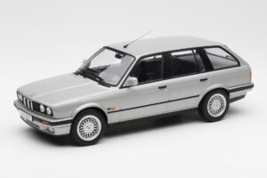 BMW 325i E30 Touring Stříbrný Norev 1:18 183216
