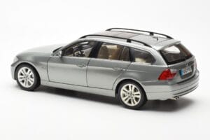 BMW 330i E91 Touring Šedý Metallic Kyosho 1:18 80430394359 Kov – obrázek 7 z 8