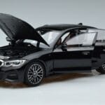 BMW 330i G20 Černý Metalíza Norev 1:18 183277 Kov - image 2 of 7