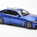 BMW 330i G20 Portimao Modrý Metallic Norev 1:18 - image 6 of 8