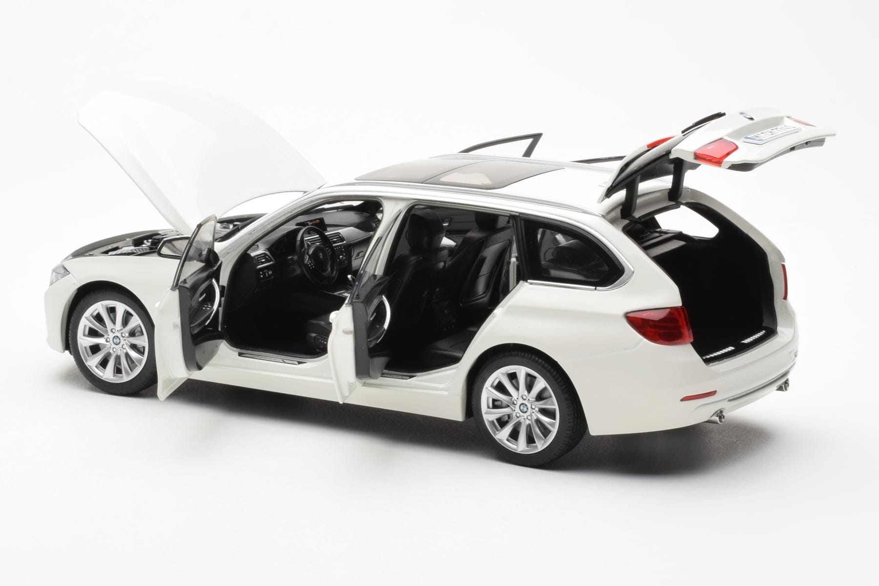 BMW 335i F31 Touring Alpine Bílý Paragon 1:18 80432244242 Kov – obrázek 5 z 8