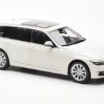 BMW 335i F31 Touring Alpine Bílý Paragon 1:18 - image 6 of 8