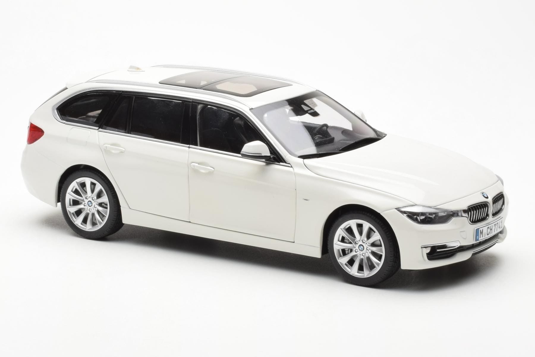 BMW 335i F31 Touring Alpine Bílý Paragon 1:18 80432244242 Kov – obrázek 6 z 8