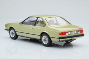BMW 628 CSi E24 Světle Zelený MCG 1:18 MCG18163 Kov – obrázek 4 z 5