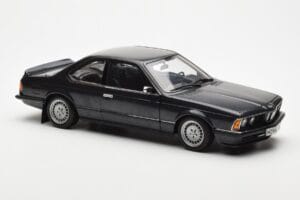 BMW 635 CSi E24 Diamant Černý Metalíza AUTOart 1:18 70521 Kov – obrázek 6 z 8