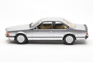 BMW 635 CSi E24 Stříbrný Otto 1:18 OT313 Pryskyřice – obrázek 3 z 6