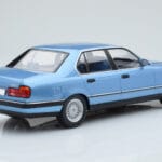 BMW 7 Series E32 730i Modrý MCG 1:18 MCG18160 Kov - image 2 of 5