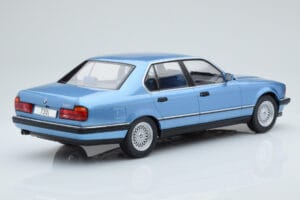BMW 7 Series E32 730i Modrý MCG 1:18 MCG18160 Kov – obrázek 2 z 5