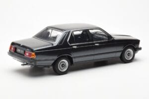 BMW 733i E23 Černý Metallic KK-Scale 1:18 KKDC180101 Kov – obrázek 2 z 6