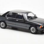 BMW 733i E23 Černý Metallic KK-Scale 1:18 - image 4 of 6