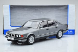 BMW 7 Series E32 740i Stříbrný MCG 1:18 MCG18161 Kov – obrázek 5 z 5