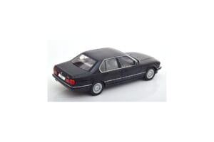 BMW 750i E32 Černý MCG 1:18 MCG18162 Kov – obrázek 2 z 3