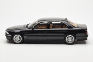BMW 750iL E38 Černý Otto 1:18 OT609 Pryskyřice – obrázek 3 z 6