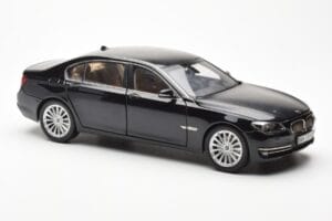 BMW 750Li F02 Facelift Carbon Černý Kyosho 1:18 08784BK Kov – obrázek 6 z 8