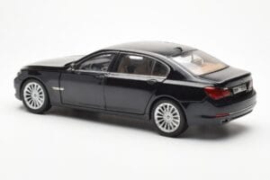 BMW 750Li F02 Facelift Carbon Černý Kyosho 1:18 08784BK Kov – obrázek 7 z 8