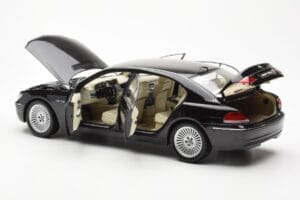 BMW 760Li E66 Černý Kyosho 1:18 08572BK Kov – obrázek 5 z 9