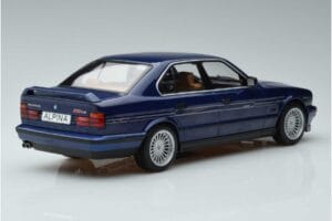 BMW Alpina B10 4.6 E34 Modrý MCG 1:18 MCG18230 Kov – obrázek 2 z 6