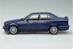BMW Alpina B10 4.6 E34 Modrý MCG 1:18 MCG18230 Kov – obrázek 3 z 6