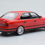 BMW Alpina B10 E34 Biturbo Červený Otto 1:18 - image 2 of 6