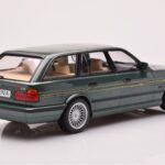 BMW Alpina B10 E34 Touring Tmavě Zelený MCG 1:18 - image 2 of 6