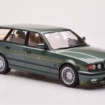 BMW Alpina B10 E34 Touring Tmavě Zelený MCG 1:18 - image 4 of 6