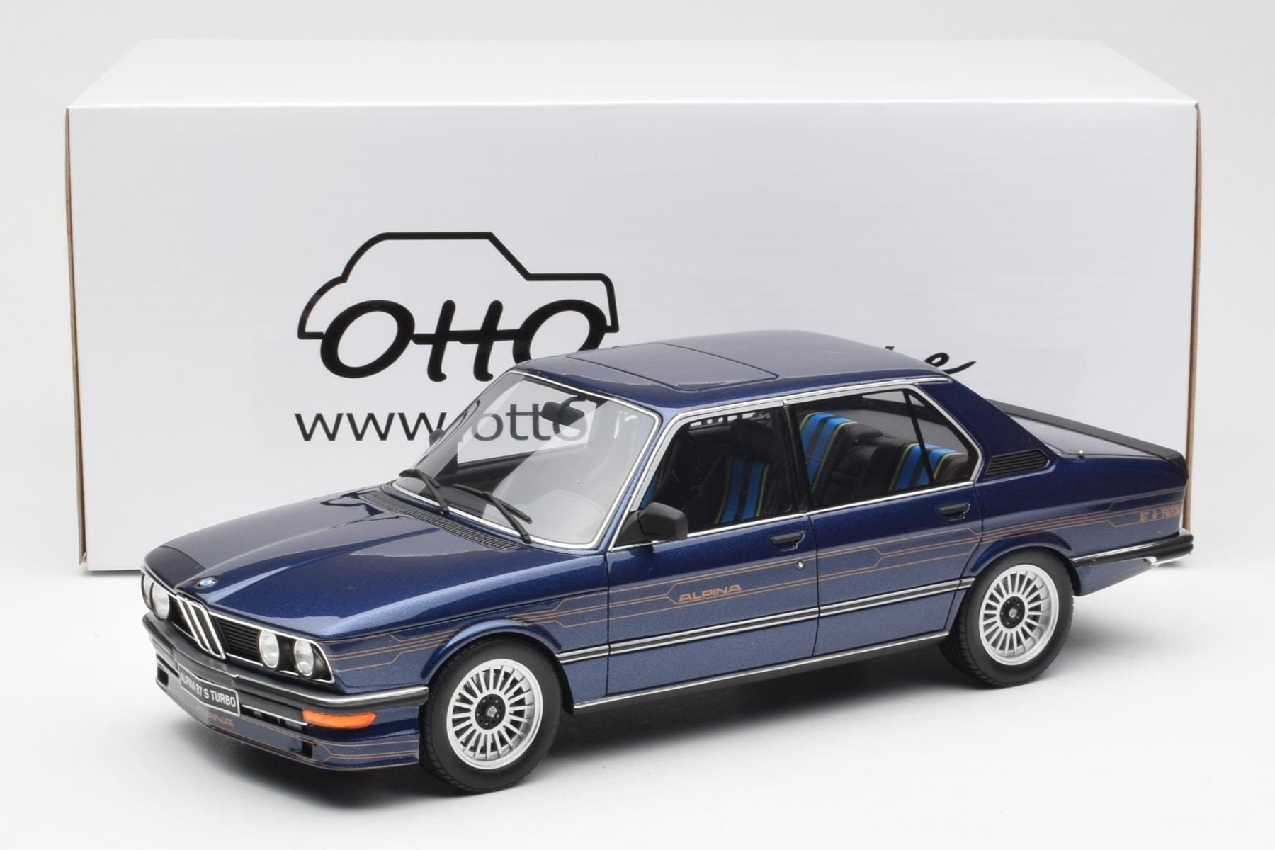BMW Alpina B7S E12 Turbo Dark Sapphire Modrá Metalická Otto 1:18 OT640 Pryskyřice – obrázek 6 z 6