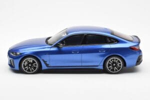 BMW i4 M50 G26 Modrý Otto 1:18 OT453 Pryskyřice – obrázek 3 z 6