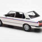 BMW M535i E12 Bílý Norev 1:18 - image 4 of 5