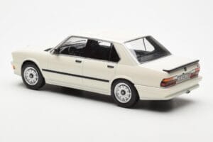 BMW M535i E28 Bílý Norev 1:18 183260 Kov – obrázek 5 z 6
