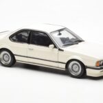 BMW M635 CSi E24 Bílý Dealer Edition AUTOart 1:18 - image 6 of 8