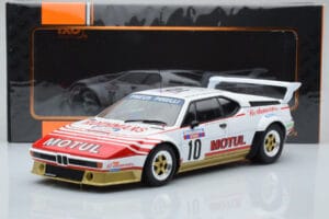 BMW M1 Motul #10 B. Darniche / A. Mahe Rally Tour de Corse 1982 IXO 1:18 18RMC114 Kov – obrázek 6 z 6