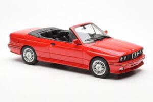BMW M3 E30 Kabriolet Červený Otto 1:18 OT077 Pryskyřice – obrázek 4 z 6