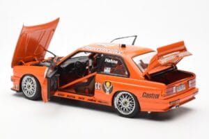 BMW M3 E30 #19 A. Hahne Jägermeister DTM 1992 AUTOart 1:18 89248 Kov – obrázek 5 z 8
