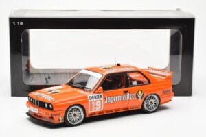 BMW M3 E30 #19 A. Hahne Jägermeister DTM 1992 AUTOart 1:18 89248 Kov – obrázek 8 z 8